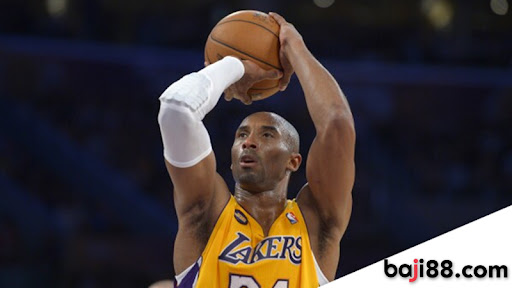 Los Angeles Lakers will reveal a statue dedicated to Kobe Bryant